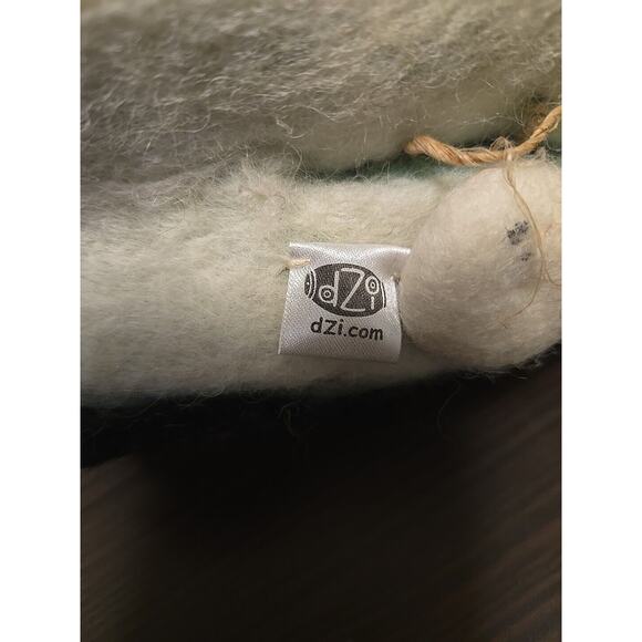 Wild Woolies Felt Retro Camper Birdhouse Garden Decor - Handmade Fair Trade 9x7 - Picture 4 of 6